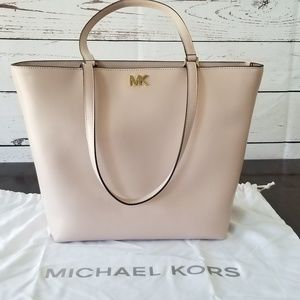 Michael Kors Mott Medium Leather Tote - soft pink